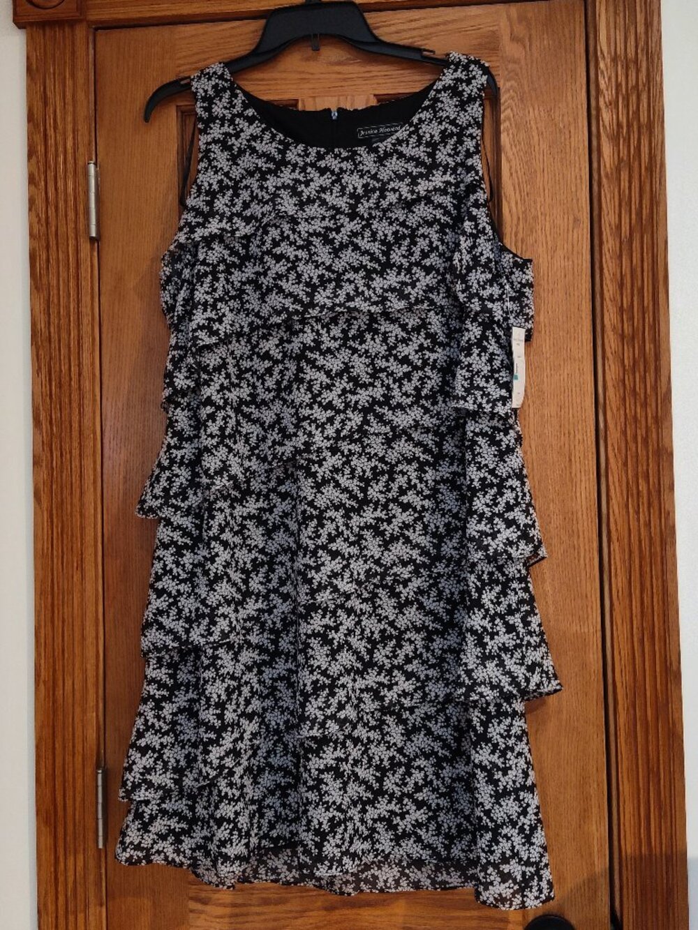 Jessica Howard Tiered Floral Chiffon Sleeveless Dress – Size 16 (NWT)